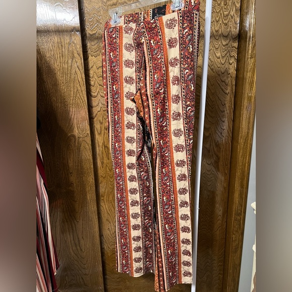 Altered State Paisley Leggings Size Small - Picture 3 of 4